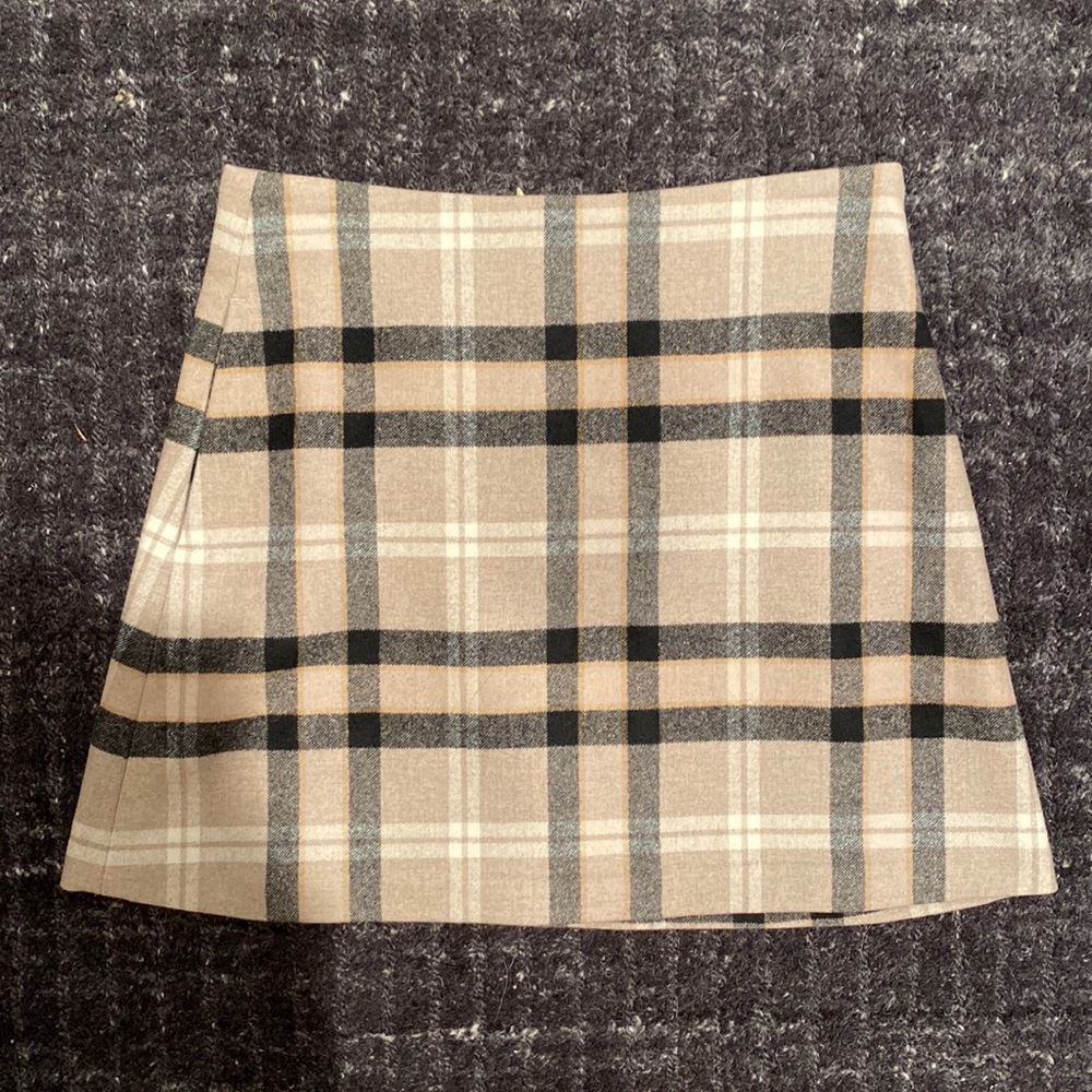 plaid skirt